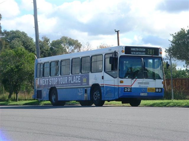 bussmall01.jpg